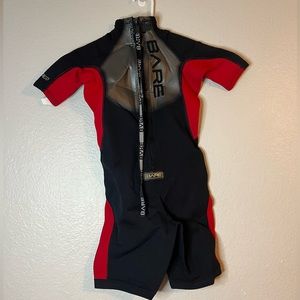 BARE black Red shorty 2/2 Mm Plazma Power Stretch Youth wetsuit 8 Years